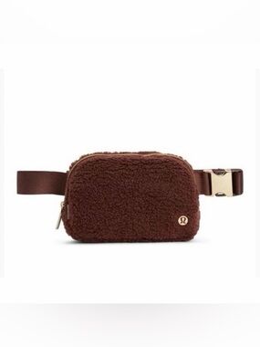 Lululemon Large Everywhere Sherpa Fleece bag